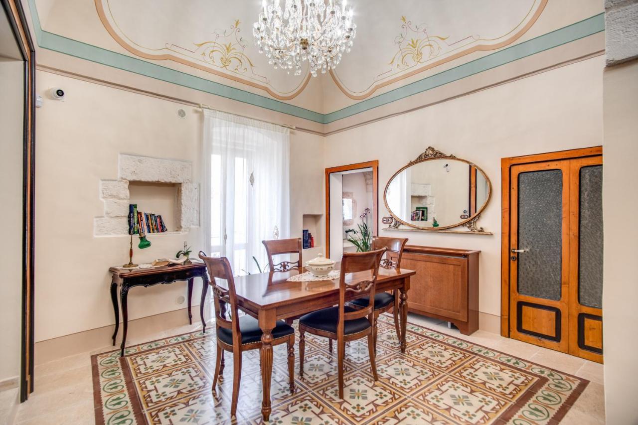 Bed and Breakfast Palazzo Stunis - Dimora Di Charme Остуни Экстерьер фото