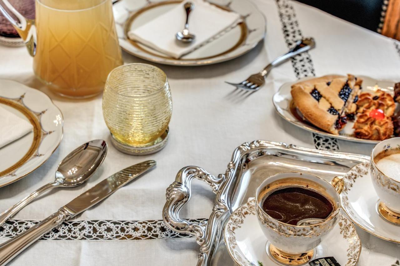 Bed and Breakfast Palazzo Stunis - Dimora Di Charme Остуни Экстерьер фото