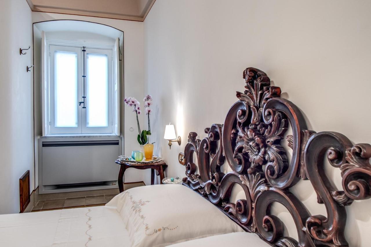 Bed and Breakfast Palazzo Stunis - Dimora Di Charme Остуни Экстерьер фото