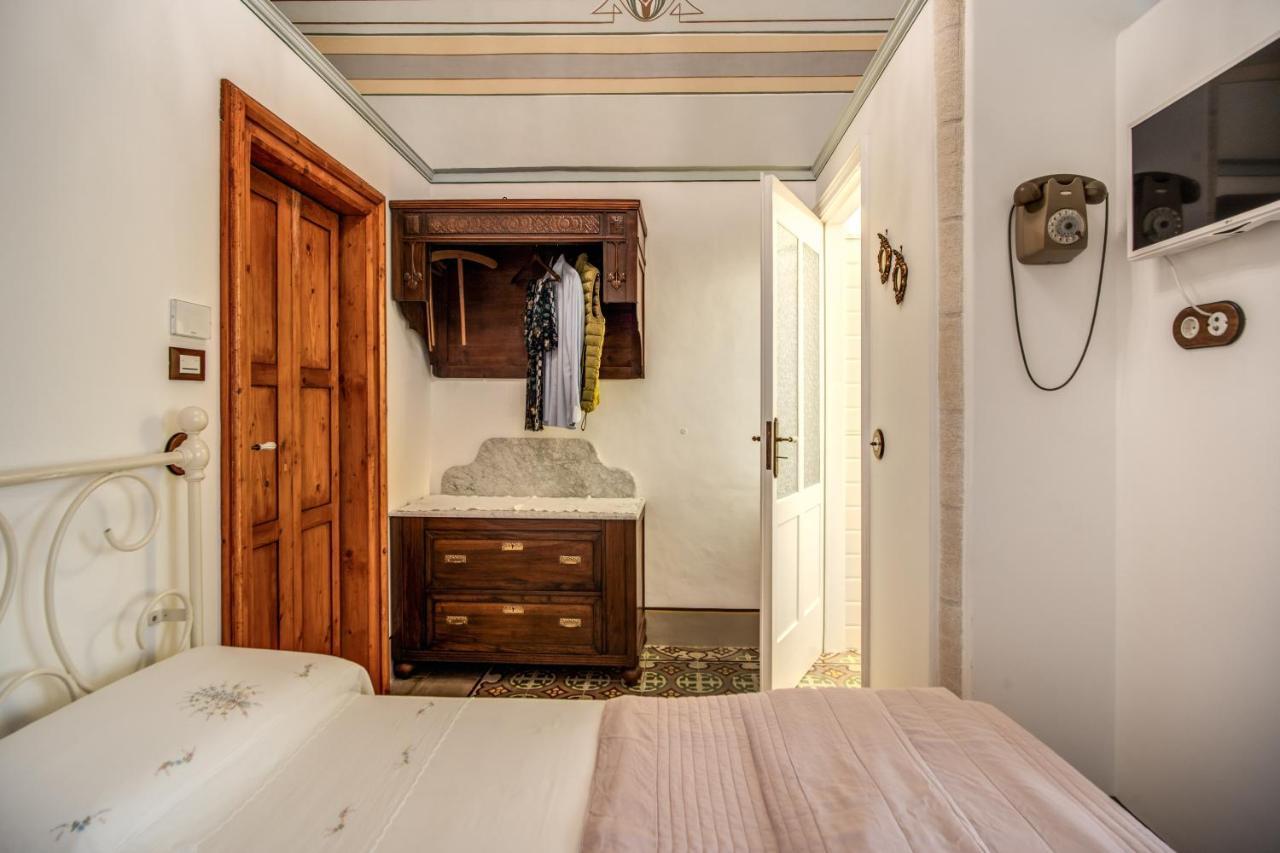 Bed and Breakfast Palazzo Stunis - Dimora Di Charme Остуни Экстерьер фото