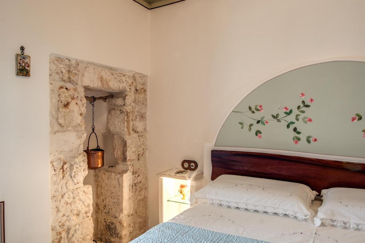 Bed and Breakfast Palazzo Stunis - Dimora Di Charme Остуни Экстерьер фото