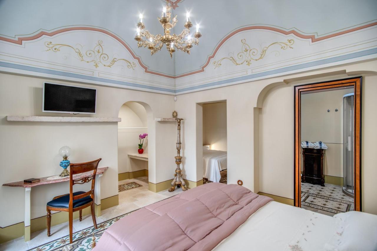 Bed and Breakfast Palazzo Stunis - Dimora Di Charme Остуни Экстерьер фото