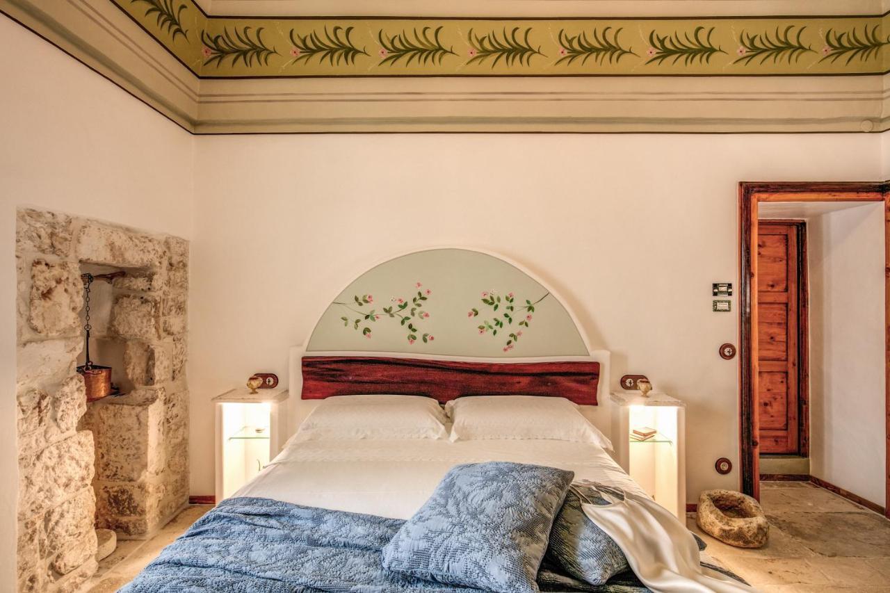 Bed and Breakfast Palazzo Stunis - Dimora Di Charme Остуни Экстерьер фото