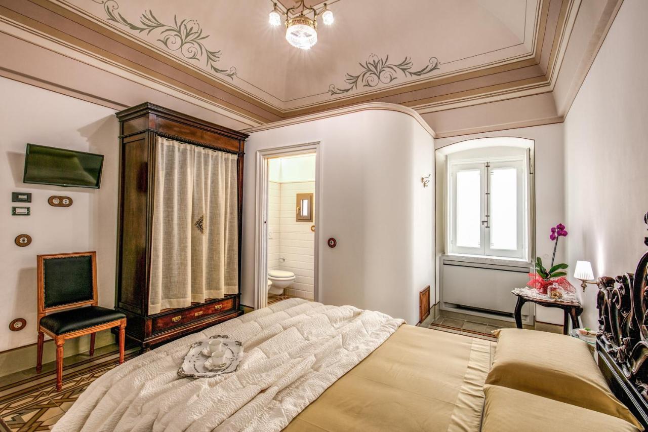 Bed and Breakfast Palazzo Stunis - Dimora Di Charme Остуни Экстерьер фото