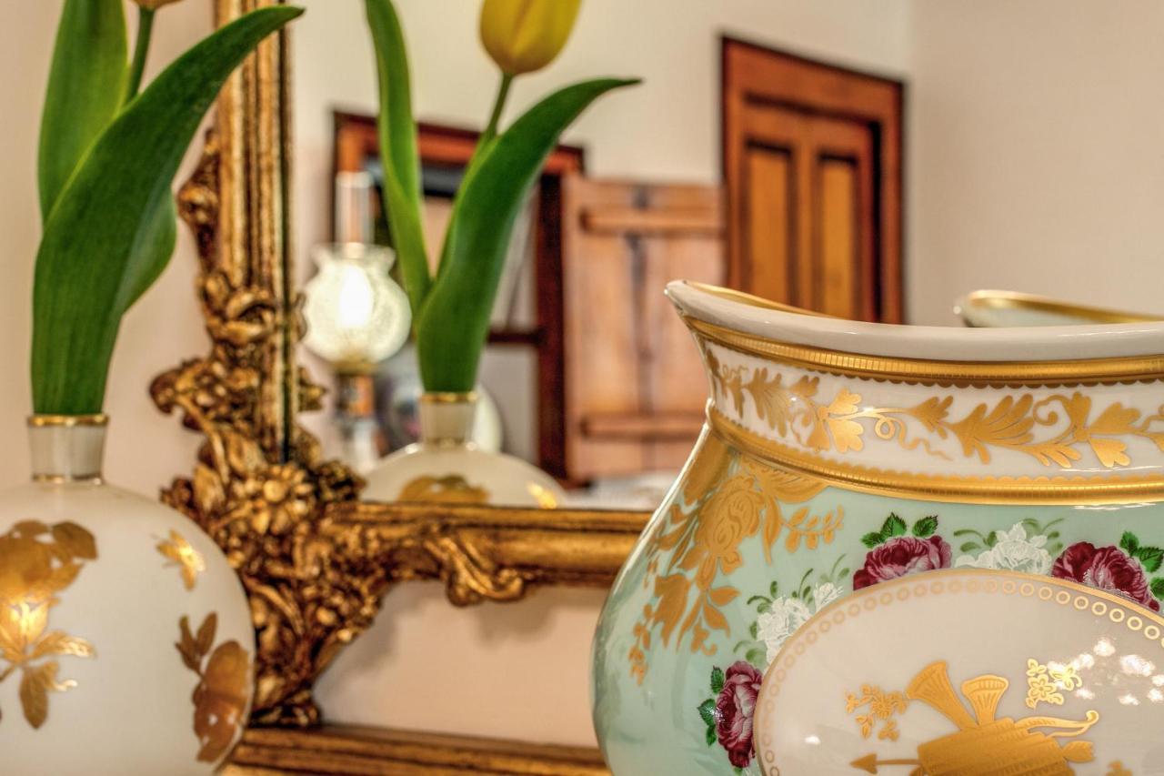 Bed and Breakfast Palazzo Stunis - Dimora Di Charme Остуни Экстерьер фото