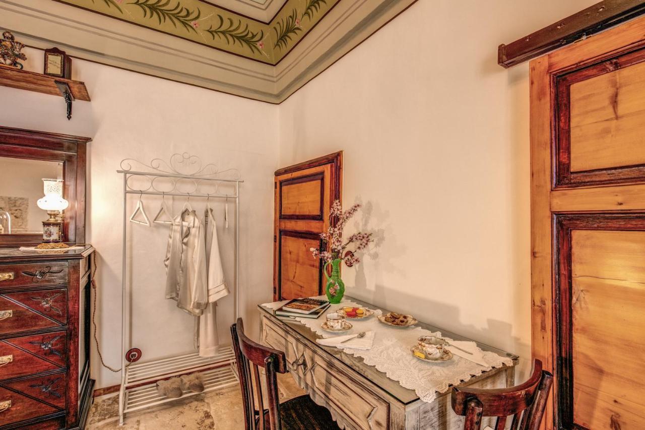 Bed and Breakfast Palazzo Stunis - Dimora Di Charme Остуни Экстерьер фото