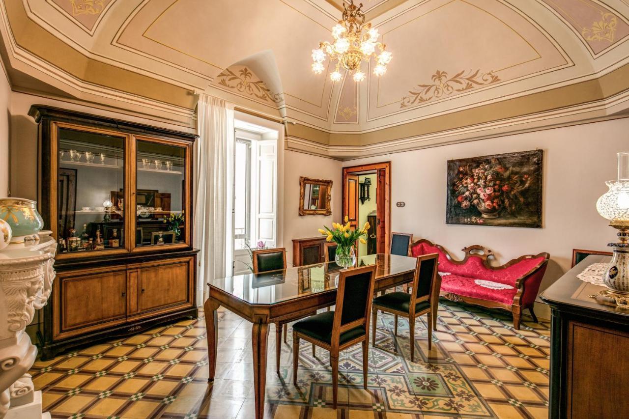 Bed and Breakfast Palazzo Stunis - Dimora Di Charme Остуни Экстерьер фото
