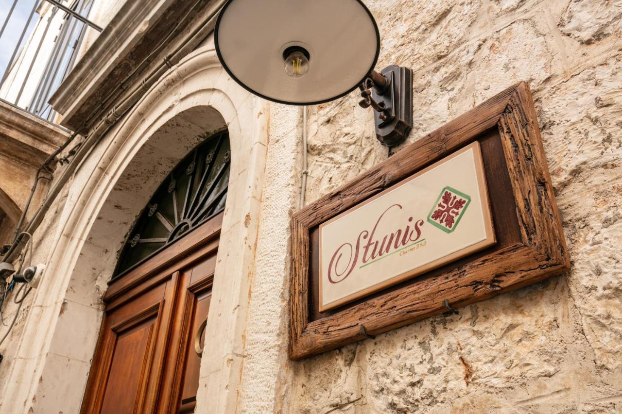 Bed and Breakfast Palazzo Stunis - Dimora Di Charme Остуни Экстерьер фото